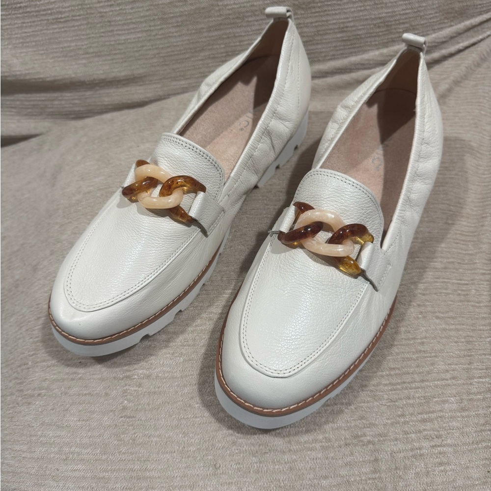 Vionic Cynthia Womens Slip On Casual Shoe with Orthotic Support